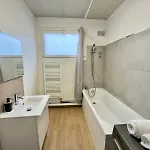 Le Cine-billard Du Quai De La Gare-parking-balcon Apartmán Amiens