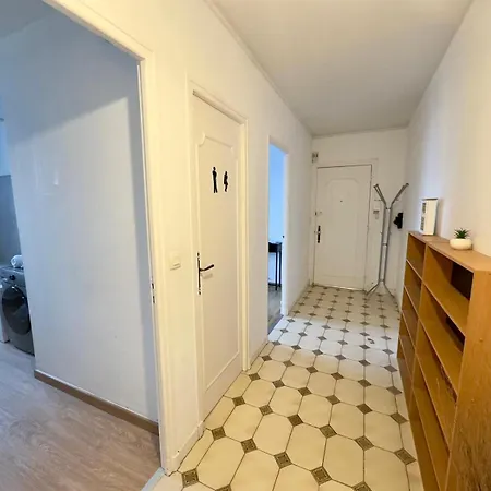 Le Cine-billard Du Quai De La Gare-parking-balcon *