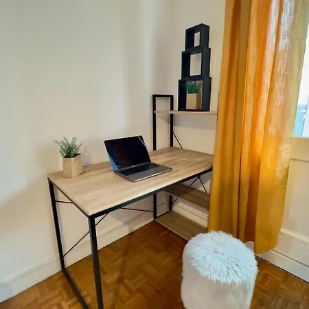 Le Cine-billard Du Quai De La Gare-parking-balcon * Amiens