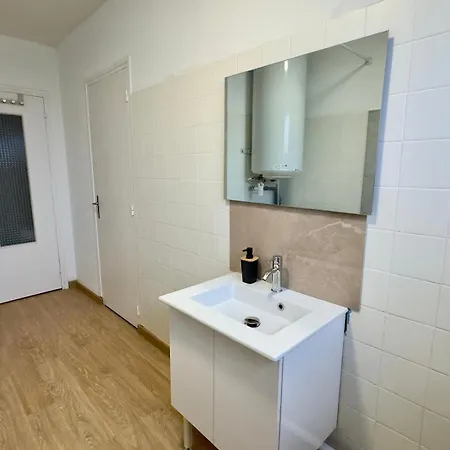 Le Cine-billard Du Quai De La Gare-parking-balcon